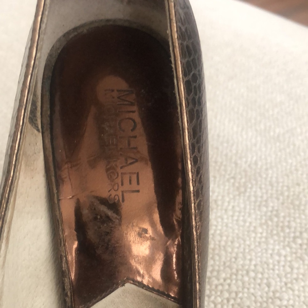 Michael Kors Metallic Gold Snakeskin Platform Perp-toe Heels - Picture 2 of 6